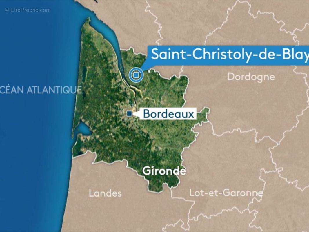 Terrain à SAINT-CHRISTOLY-DE-BLAYE