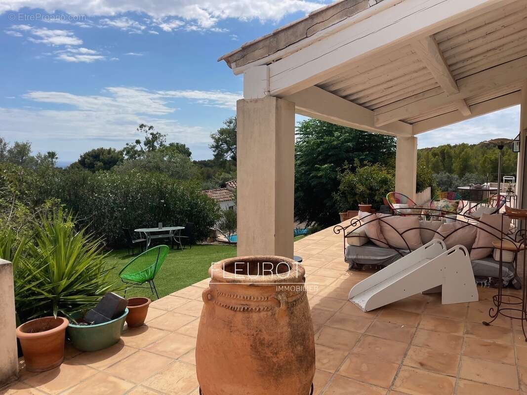 Maison à LA CADIERE-D'AZUR