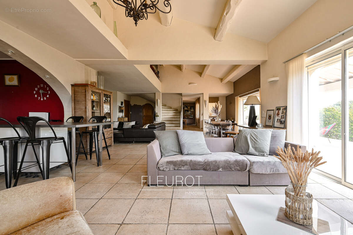 Maison à LA CADIERE-D'AZUR