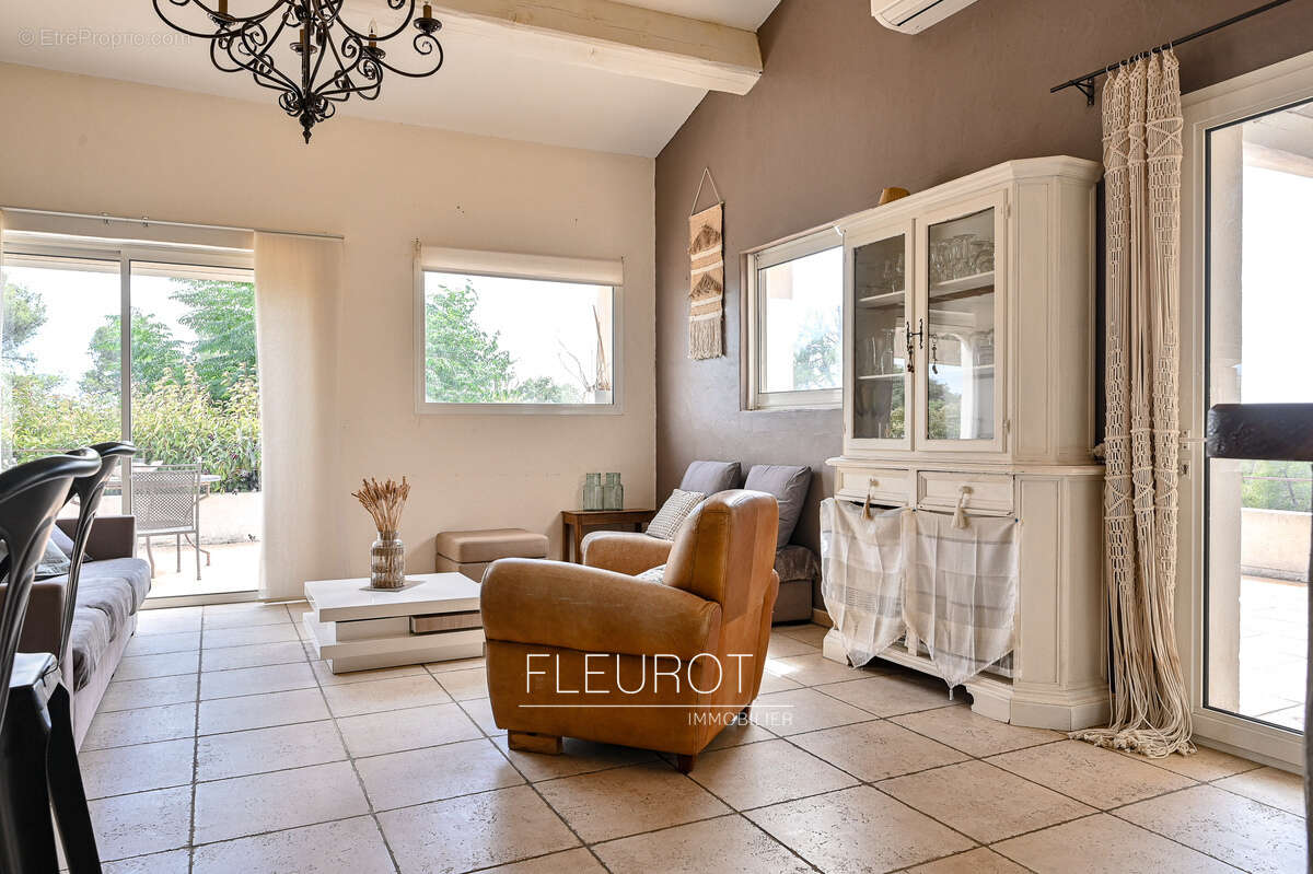 Maison à LA CADIERE-D'AZUR