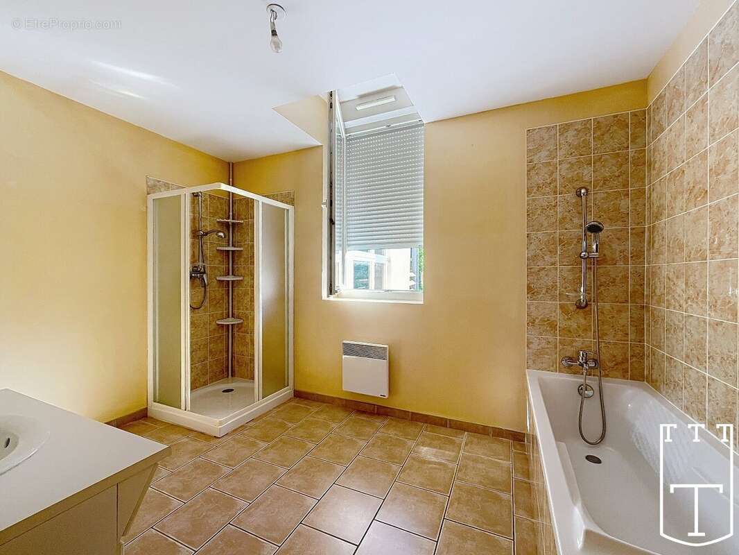 Appartement à RUOMS