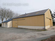 Parking à SAINT-MARTIN-DU-VIEUX-BELLEME