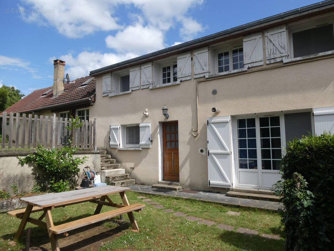 Maison à LE GUE-DE-LA-CHAINE