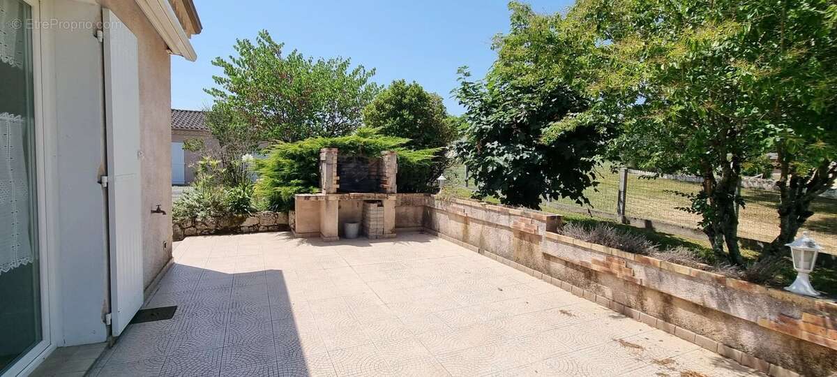 Maison à SAINT-PIERRE-D&#039;EYRAUD