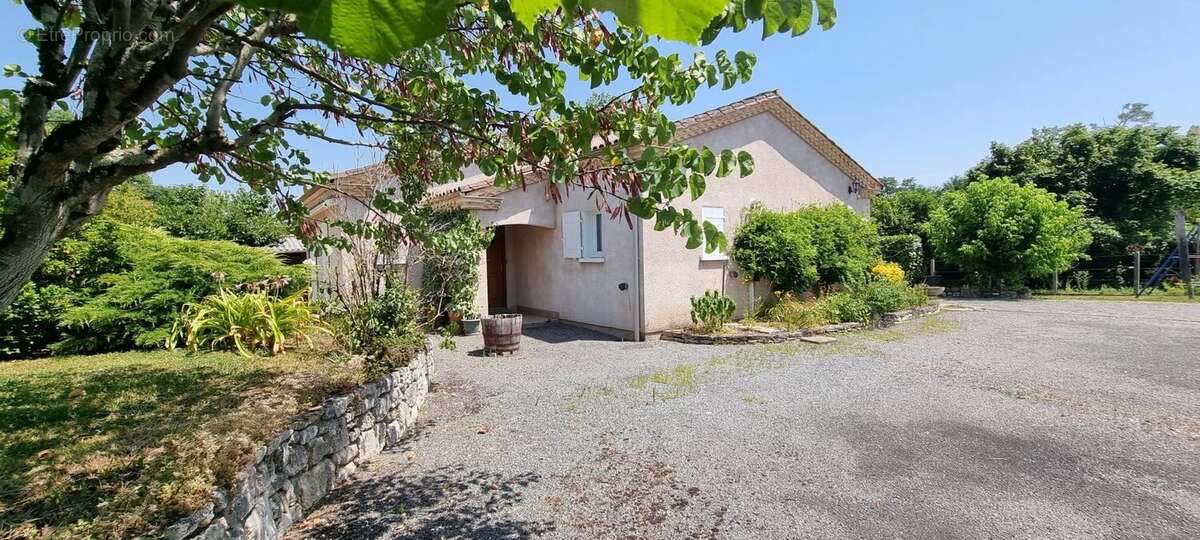 Maison à SAINT-PIERRE-D&#039;EYRAUD