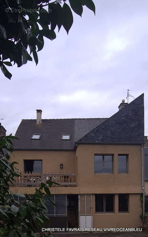 Maison à SAINT-MARTIN-DE-LANDELLES