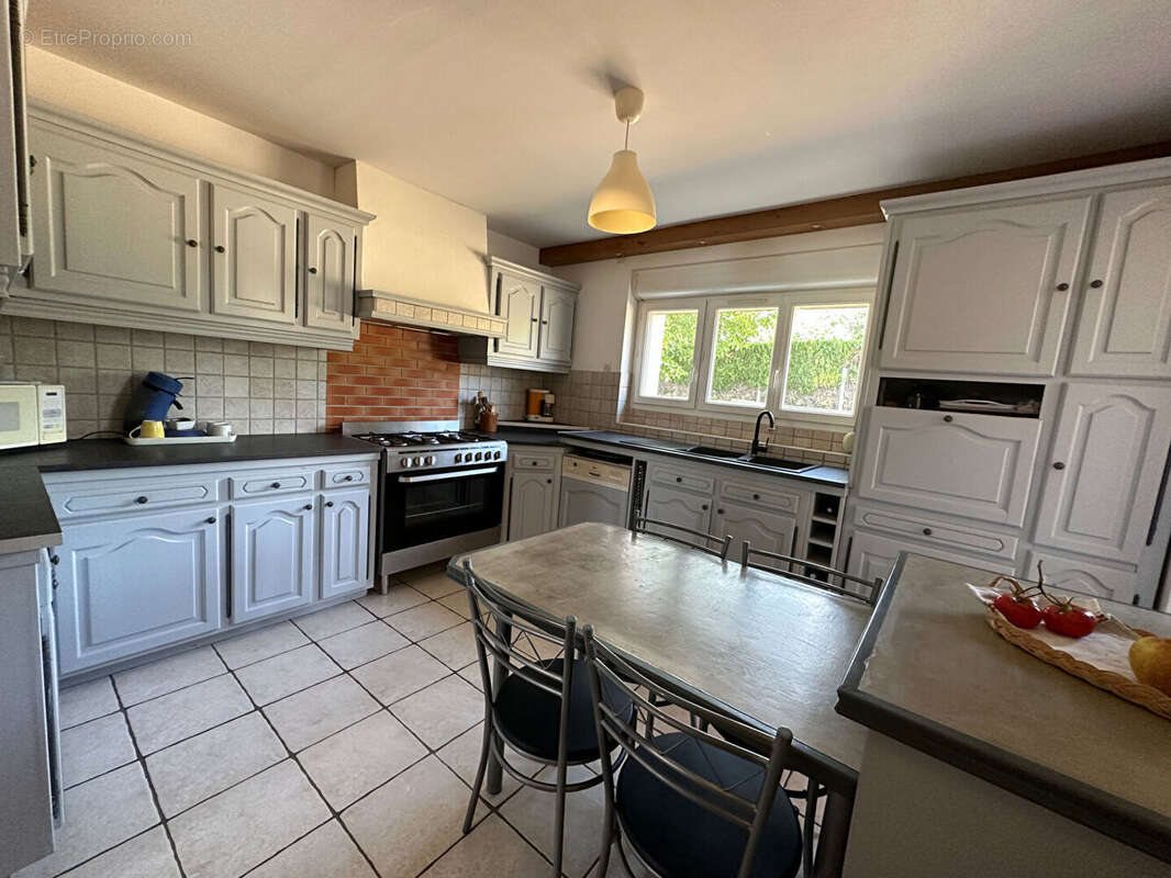 Autre à MISY-SUR-YONNE