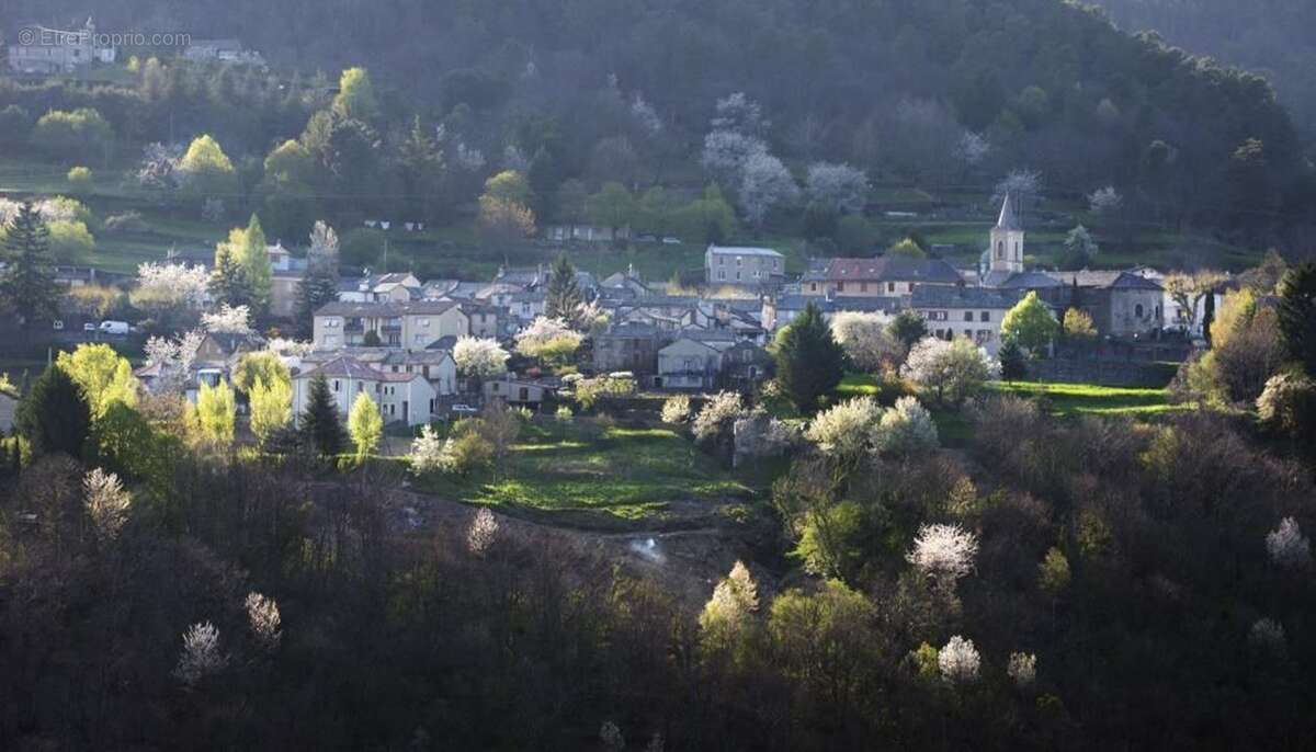Maison à SAINT-GERMAIN-DE-CALBERTE