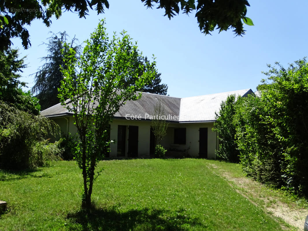 Maison à CHEZAL-BENOIT