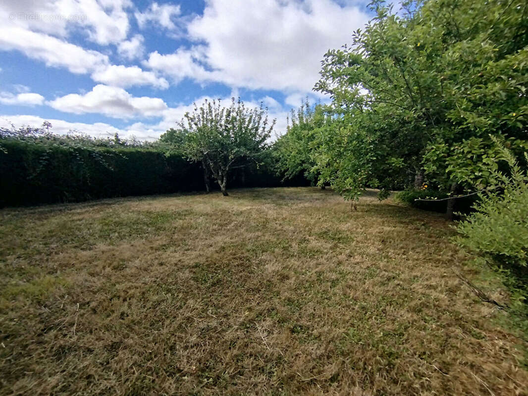 Maison à SAINT-AGIL