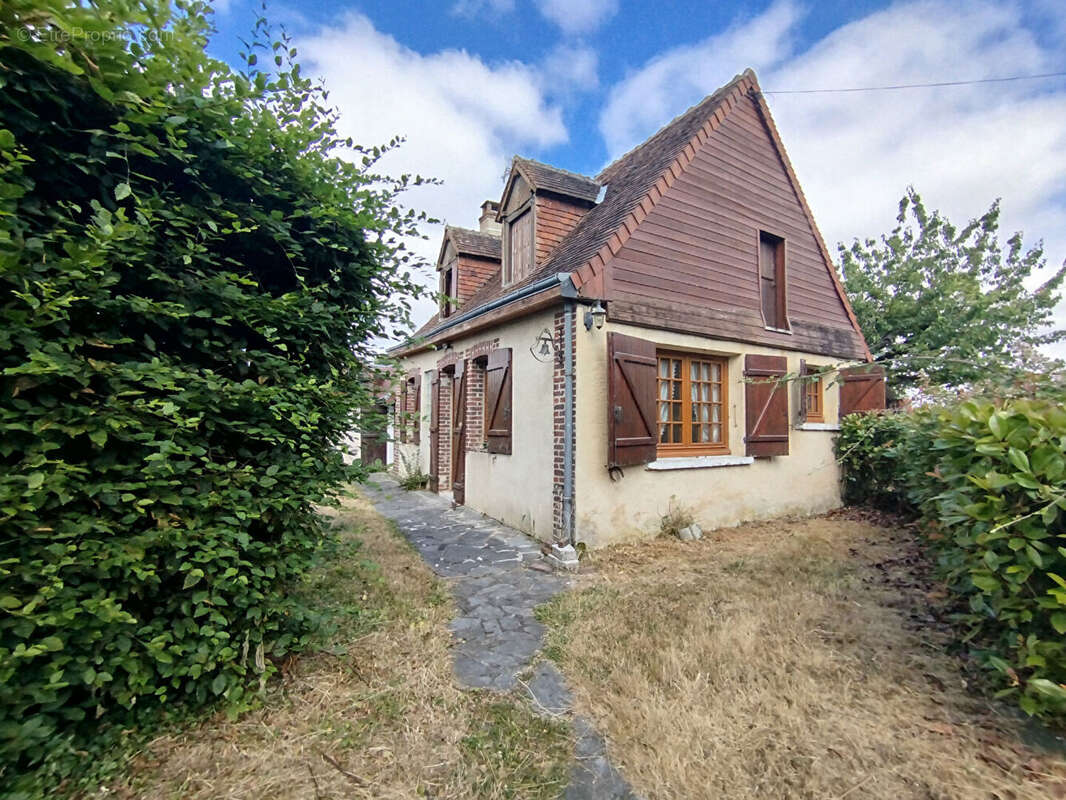 Maison à SAINT-AGIL