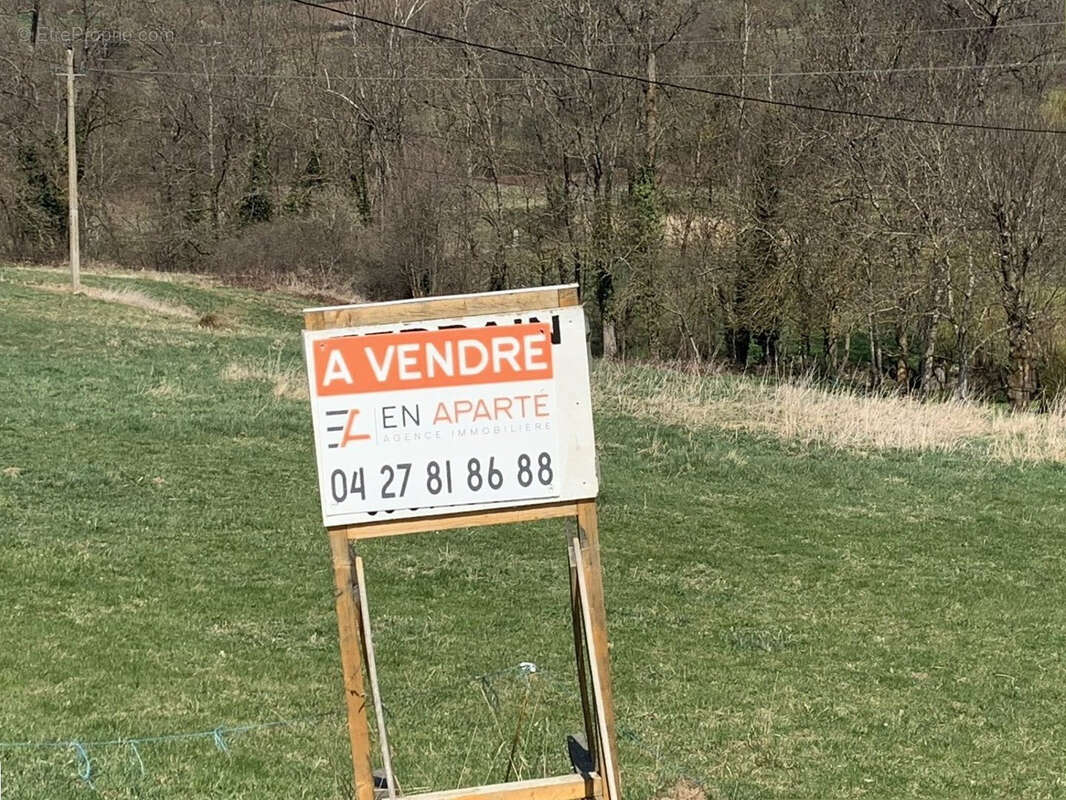 Terrain à MALREVERS