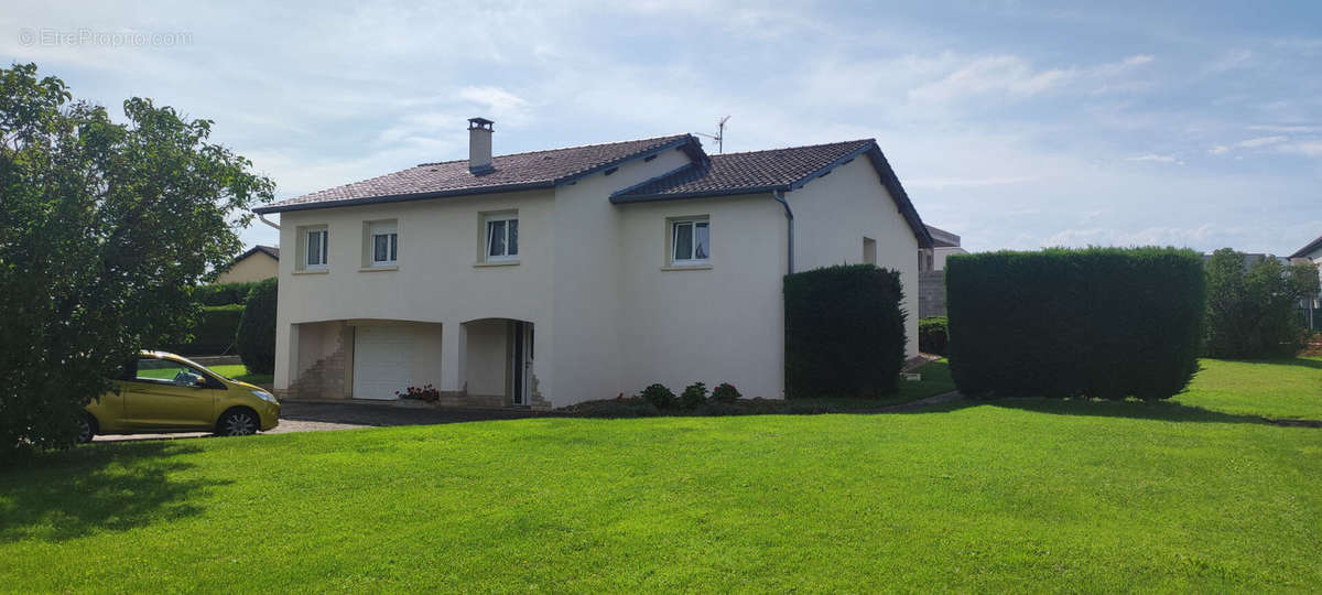 Maison à CHARLY-ORADOUR