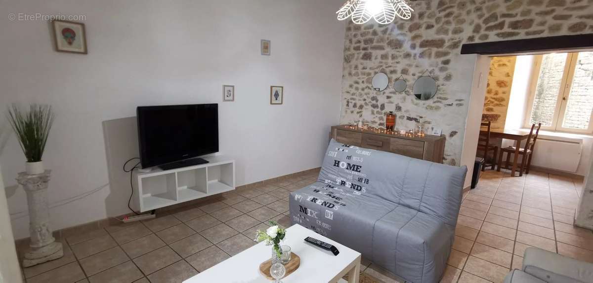 Appartement à QUARANTE