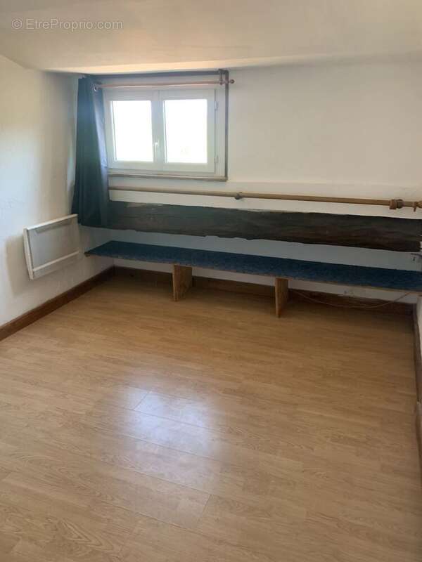 Appartement à COTIGNAC