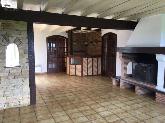 Maison à SAINTE-LIVRADE-SUR-LOT