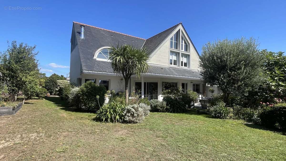 Maison à LARMOR-BADEN