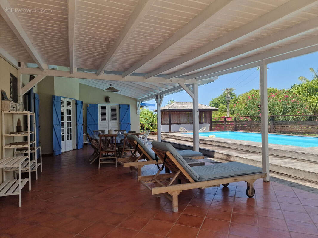 Maison à CAPESTERRE-DE-MARIE-GALANTE