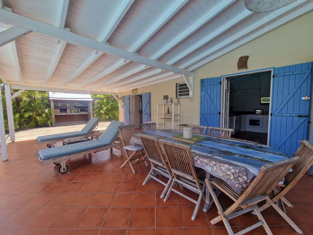 Maison à CAPESTERRE-DE-MARIE-GALANTE