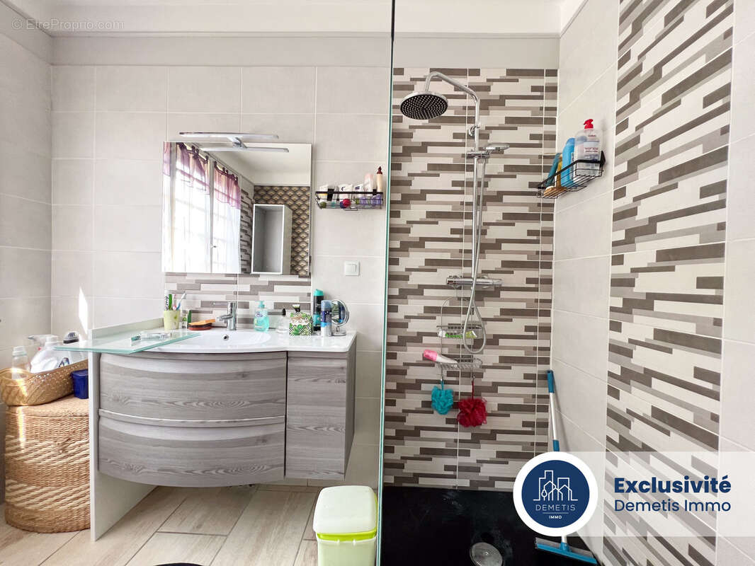 Maison à ROEZE-SUR-SARTHE