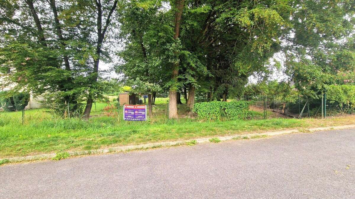 Terrain à bâtir d'une superficie de 1745 m² - Terrain à MONS-EN-LAONNOIS