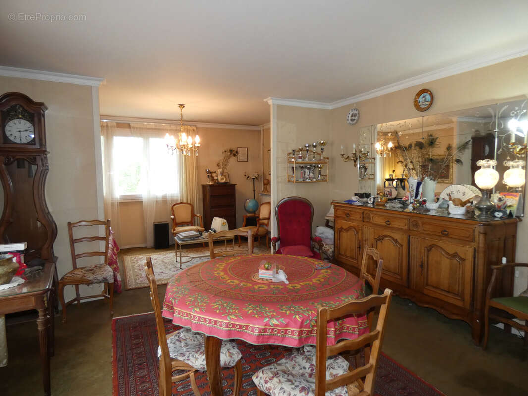 Appartement à MIGENNES