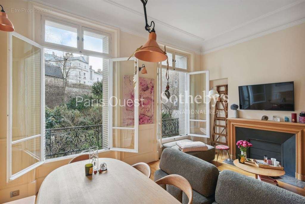 Appartement a louer paris-7e-arrondissement - 3 pièce(s) - 78 m2 - Surfyn