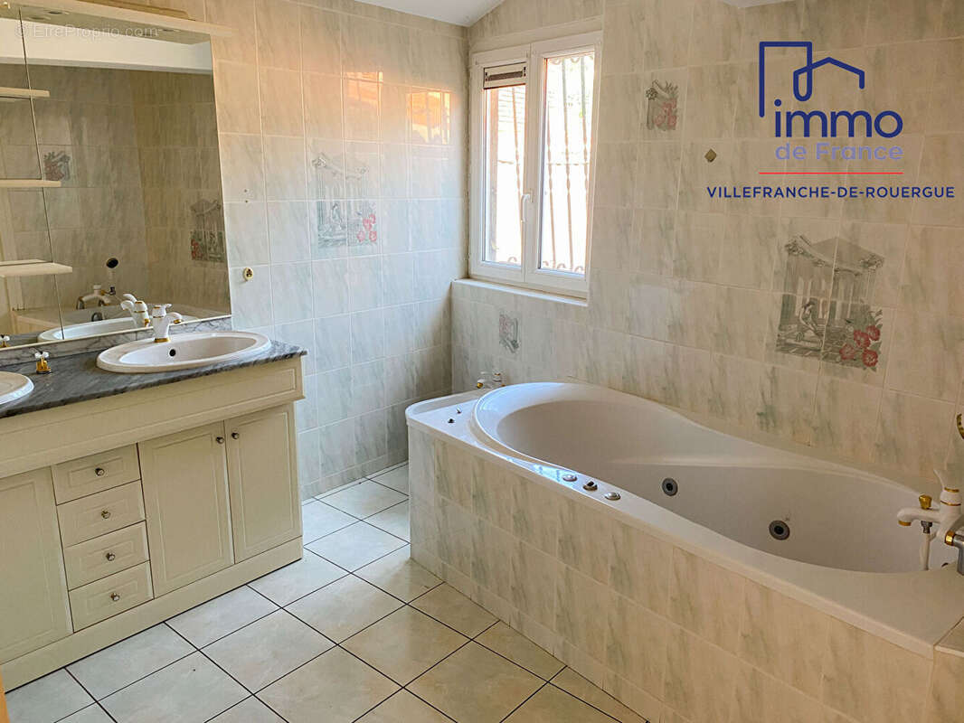 Appartement à VILLEFRANCHE-DE-ROUERGUE