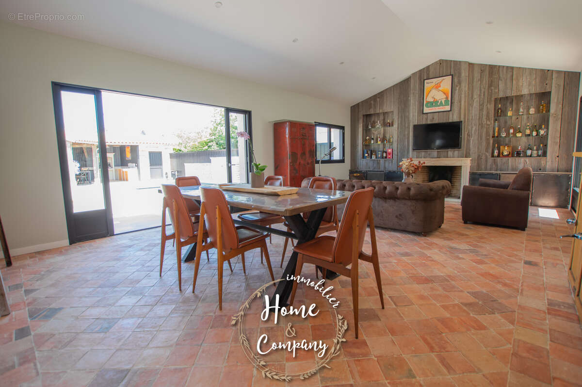 Maison à VAUX-SUR-MER