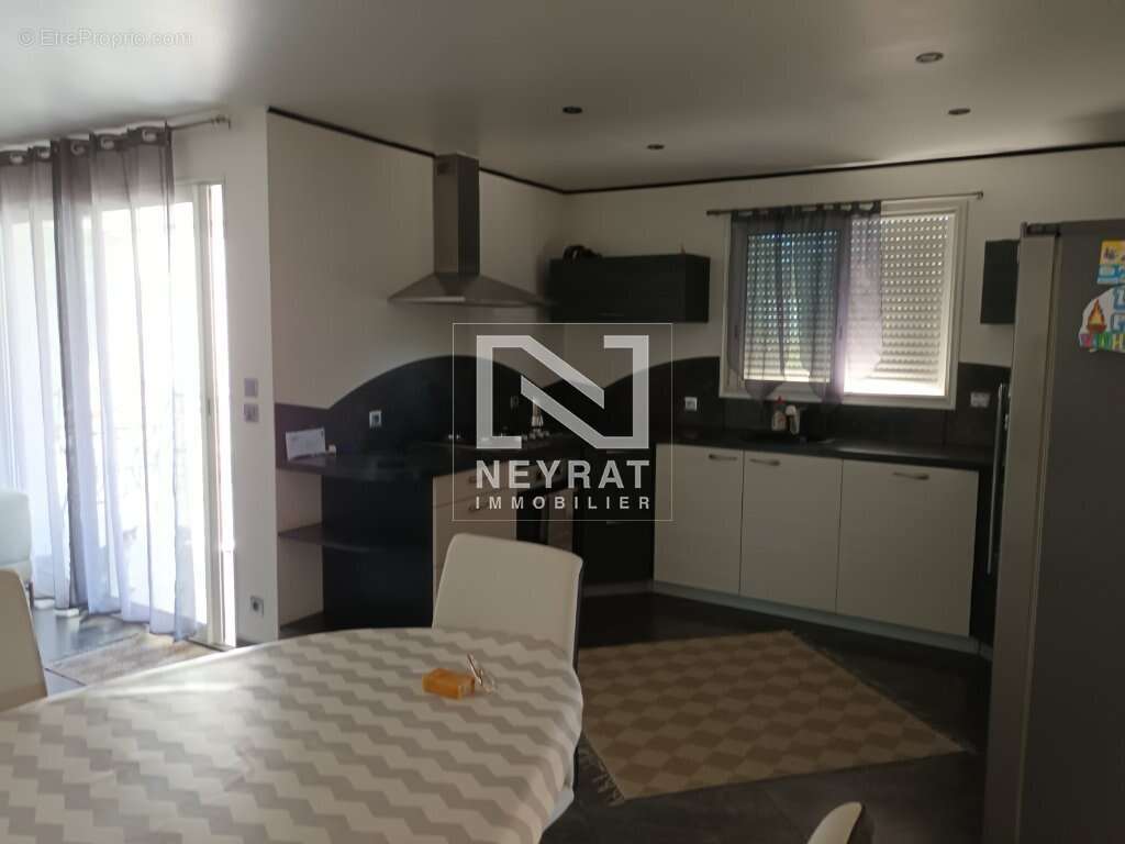 Maison à MONTAUROUX