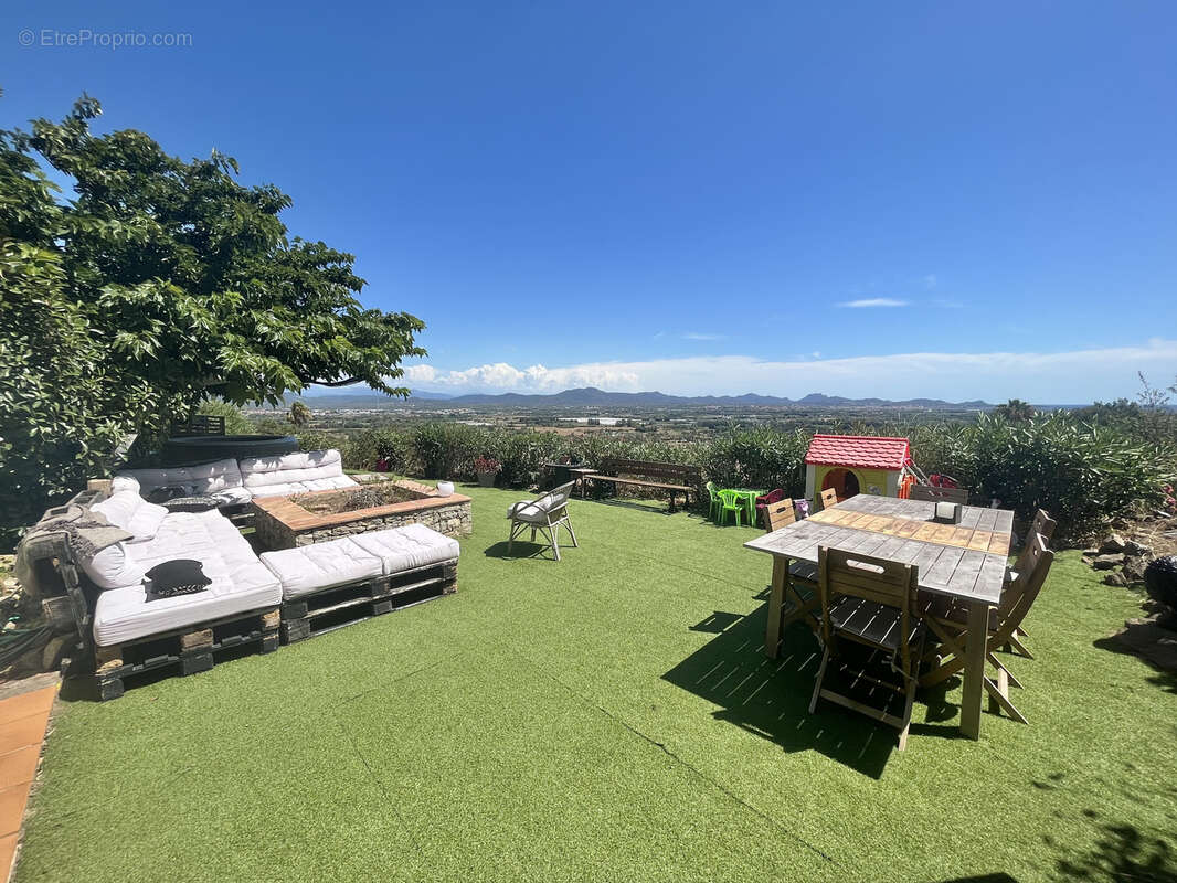 Maison à ROQUEBRUNE-SUR-ARGENS
