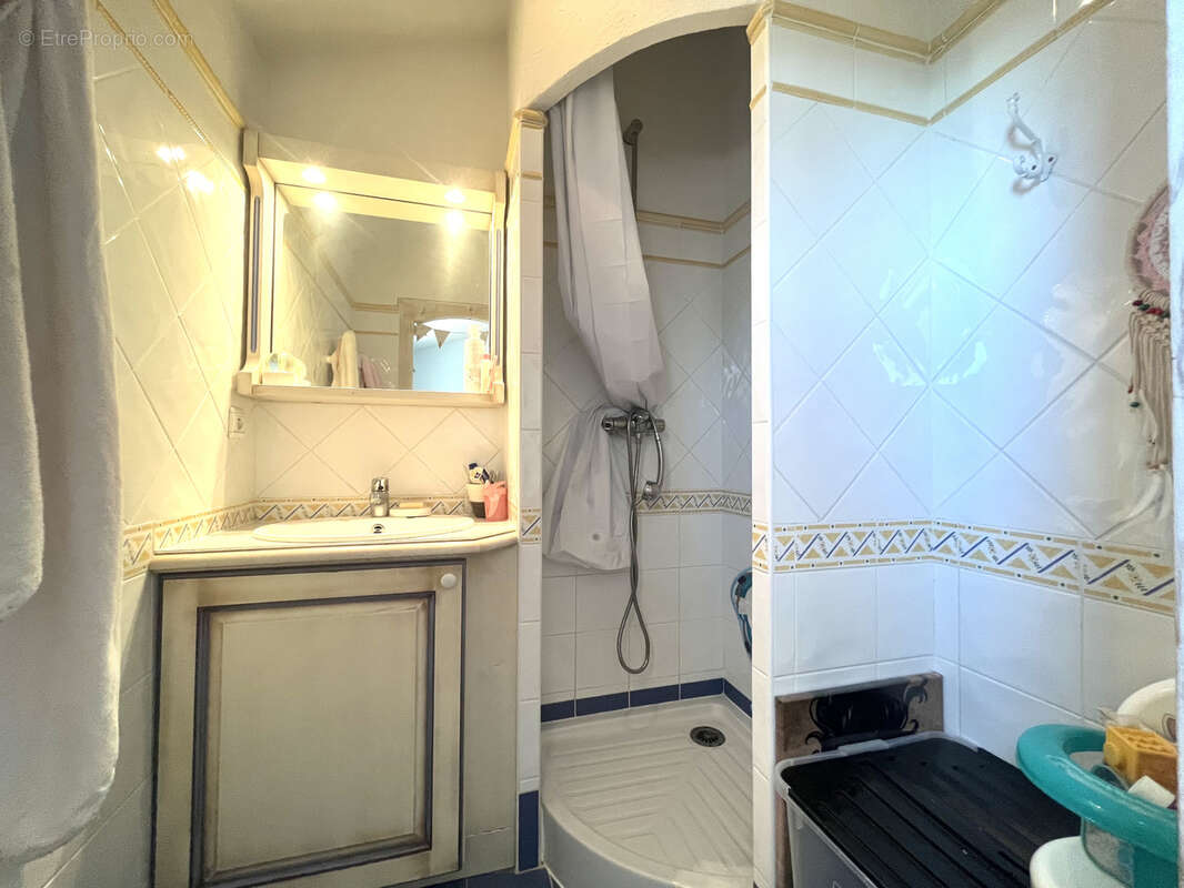 Maison à ROQUEBRUNE-SUR-ARGENS