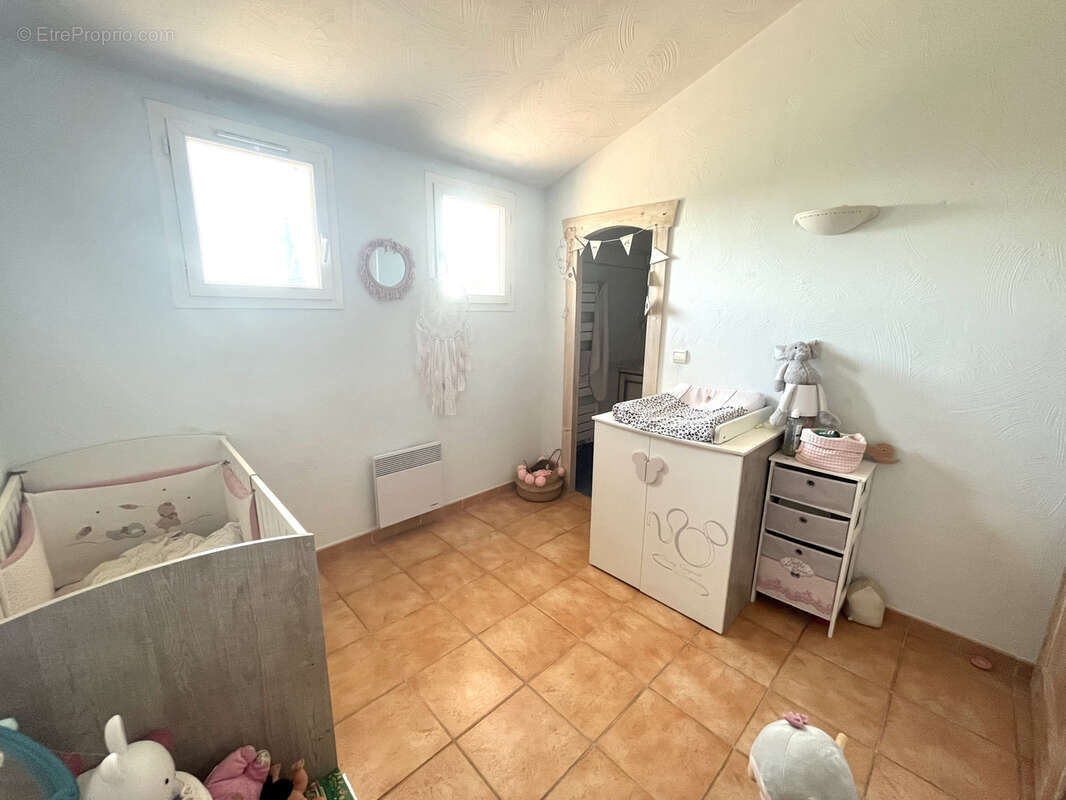 Maison à ROQUEBRUNE-SUR-ARGENS