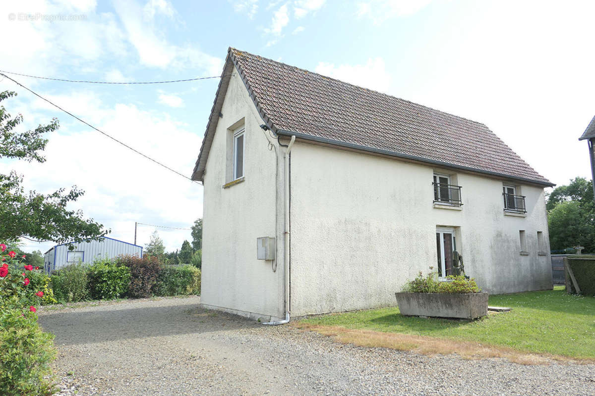 Maison à LE NEUFBOURG