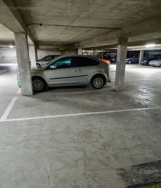 Parking à EPINAY-SOUS-SENART