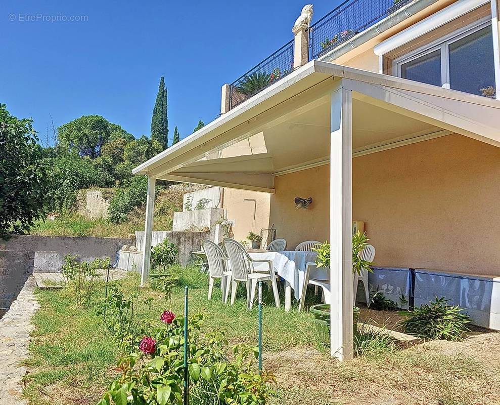 Appartement à MONTAUROUX