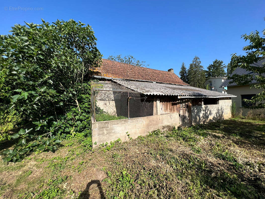 Maison à SAINT-GENIEZ-D&#039;OLT