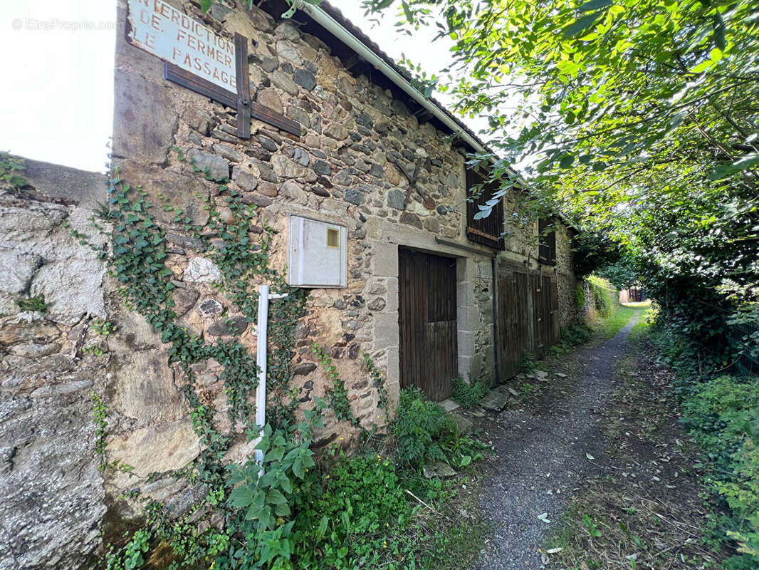 Maison à SAINT-GENIEZ-D&#039;OLT