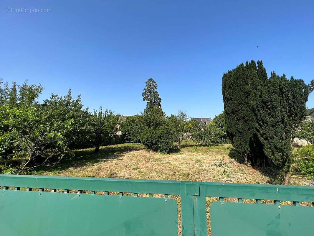 Terrain à SAINT-GENIEZ-D'OLT