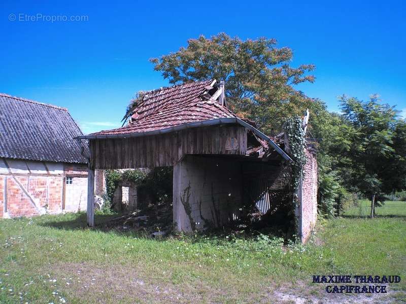 Appartement à NEUVY-SUR-BARANGEON