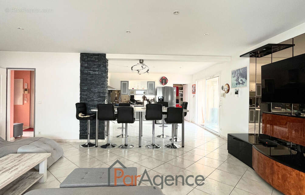 Maison à SAINT-SULPICE-DE-ROYAN