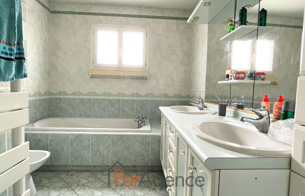 Maison à SAINT-SULPICE-DE-ROYAN