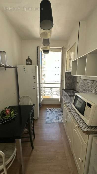 cuisine independante - Appartement à MARSEILLE-5E