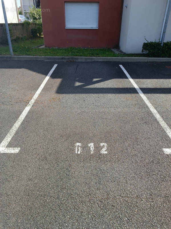 Parking à SAINT-SEBASTIEN-SUR-LOIRE