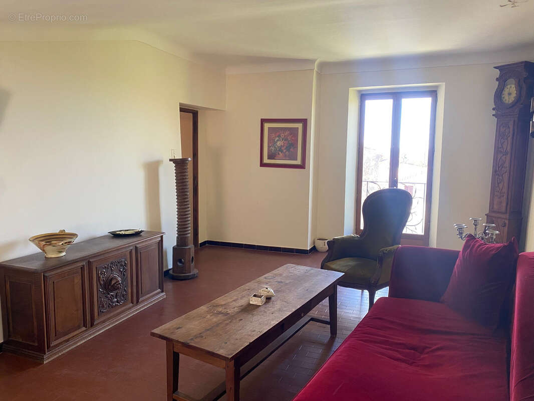 Appartement à SAINT-VALLIER-DE-THIEY