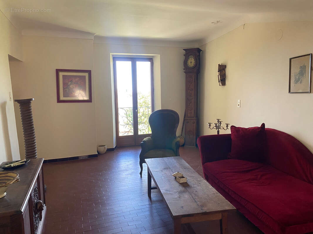 Appartement à SAINT-VALLIER-DE-THIEY