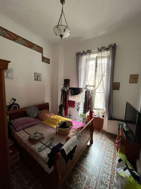 Appartement à ROGNONAS