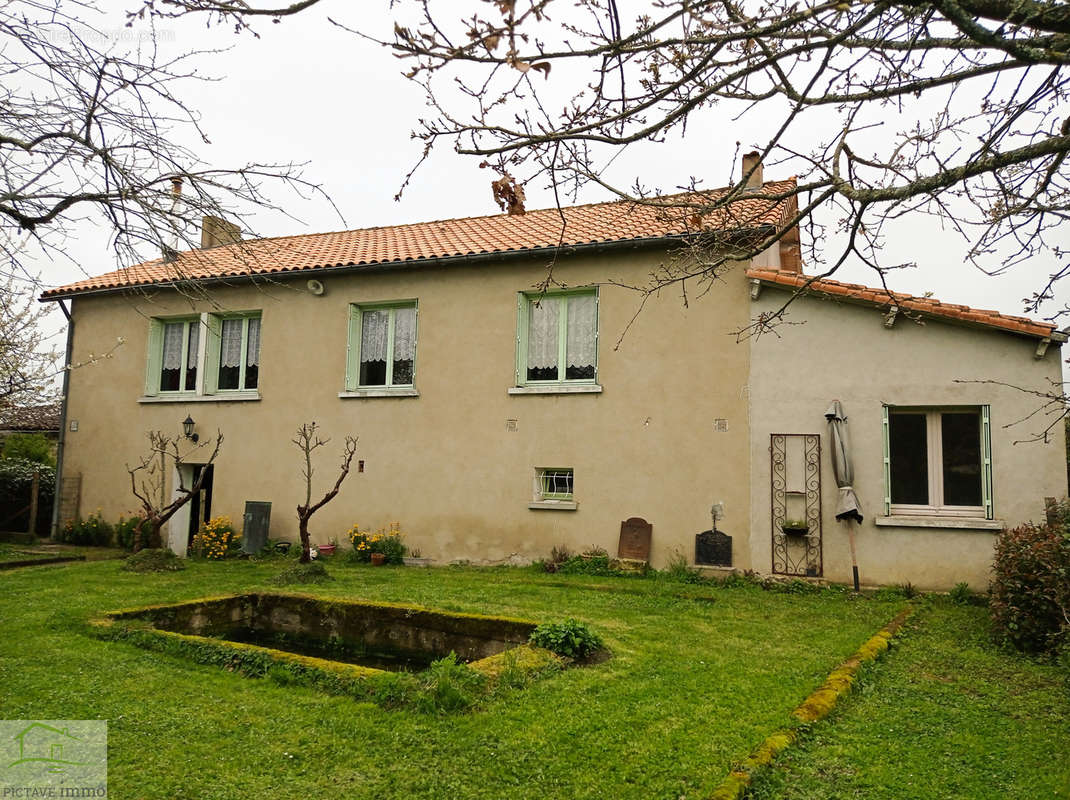 Maison à LES FORGES