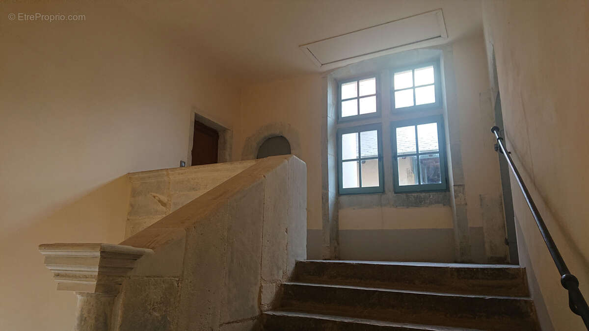 Appartement à VILLEFRANCHE-DE-ROUERGUE