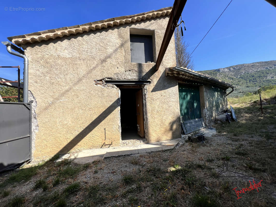 Maison à BUIS-LES-BARONNIES